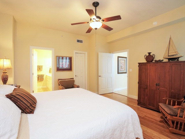 28250 Canal Road, Unit 604 Orange Beach, AL 36561 - Photo 20 of 33 East Guest Room