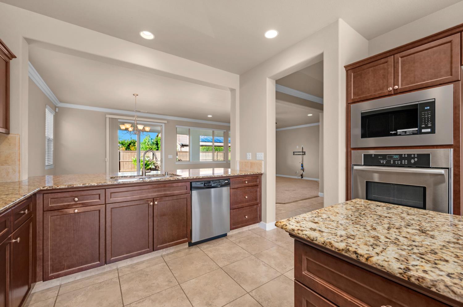 3267 Portals Avenue Clovis, CA 93619 - Photo 28 of 69