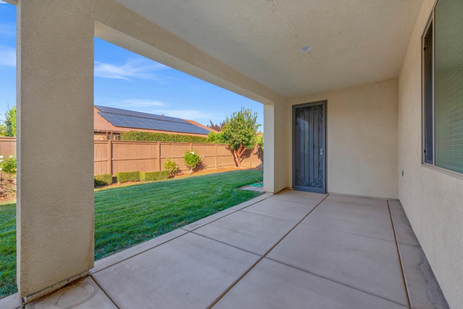 3267 Portals Avenue Clovis, CA 93619 - Photo 61 of 69 a view of outdoor space and yard