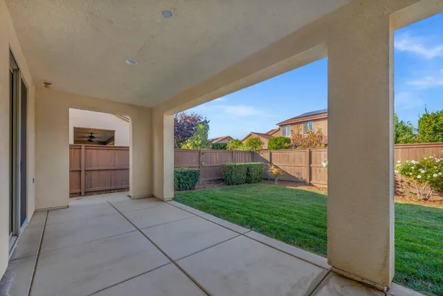 $649,850 | 3267 Portals Avenue, Clovis, CA 93619