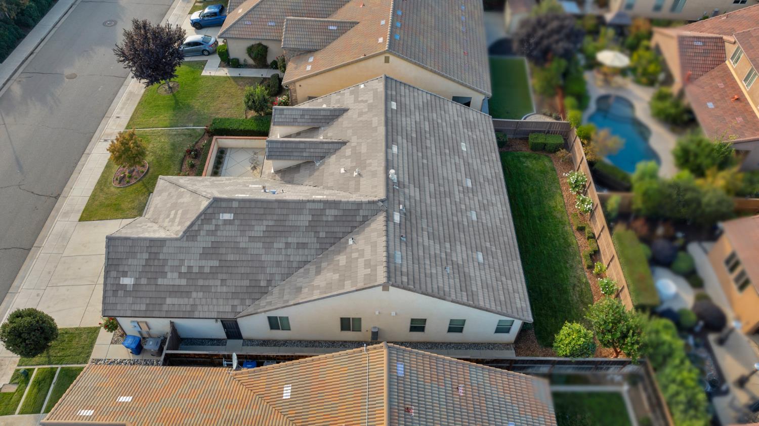3267 Portals Avenue Clovis, CA 93619 - Photo 68 of 69 an aerial view of houses with outdoor space