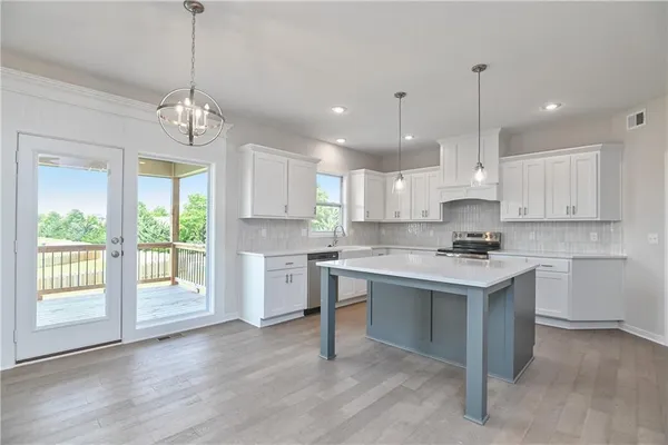 $644,950 | 2673 West Park Street, Olathe, KS 66061