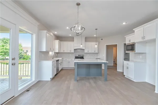 $644,950 | 2673 West Park Street, Olathe, KS 66061