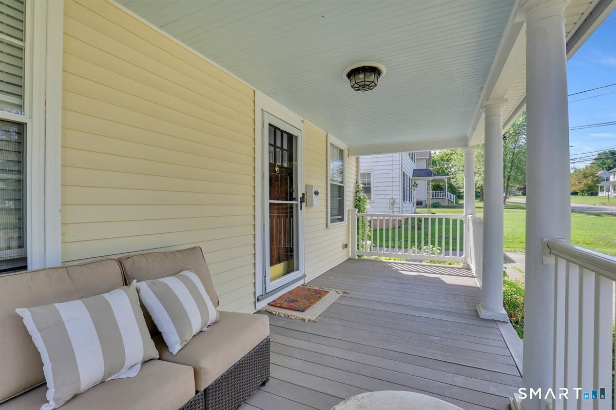 230 Farm Hill Road Middletown, CT 06457 - Photo 3 of 30 Welcoming front porch