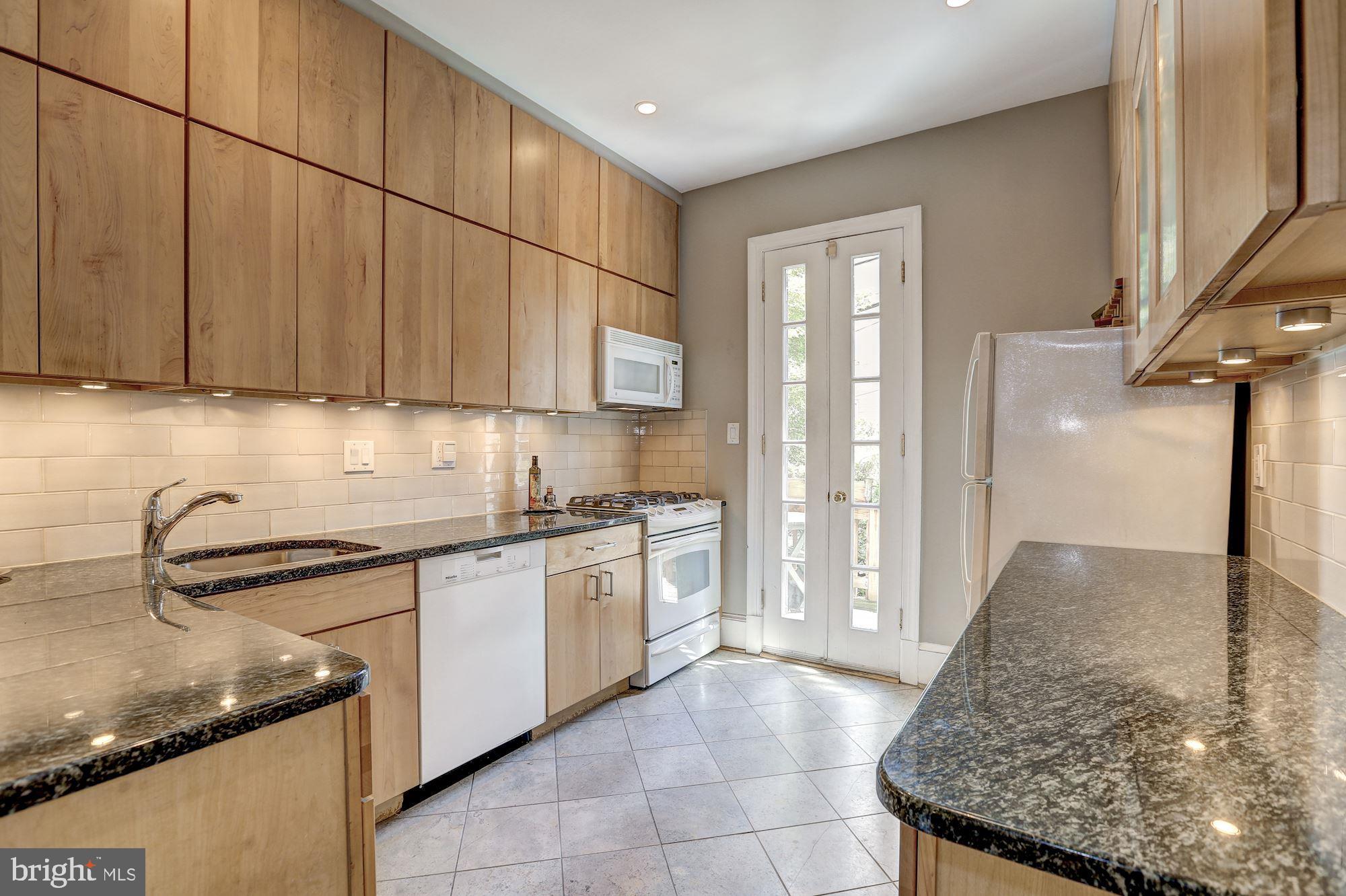 2110 Bancroft Place Northwest Washington, DC 20008 - Photo 19 of 27 Kitchen