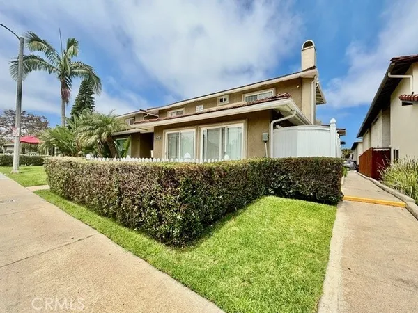 $7,500 | 4142 Patrice Road, Unit A, Newport Beach, CA 92663