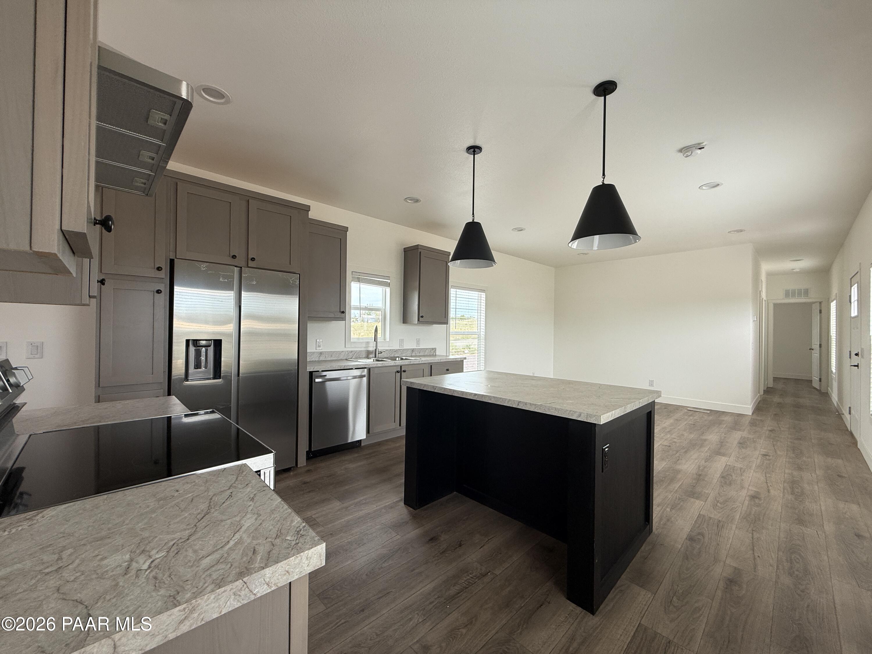 11 Antelope Run Road Paulden, AZ 86334 - Photo 7 of 19 Kitchen