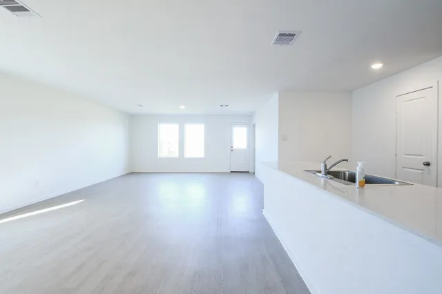 $2,150 | 2519 American Ruby Drive, Rosharon, TX 77583