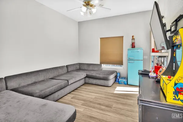 $750,000 | Undisclosed Address, Bakersfield, CA 93306
