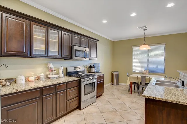 $2,595 | 44 Delighted Avenue, North Las Vegas, NV 89031