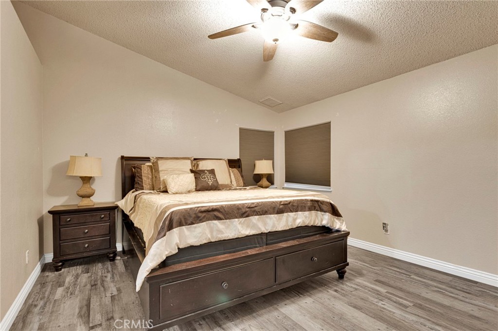 19121 Nimshew Road Apple Valley, CA 92308 - Photo 15 of 49