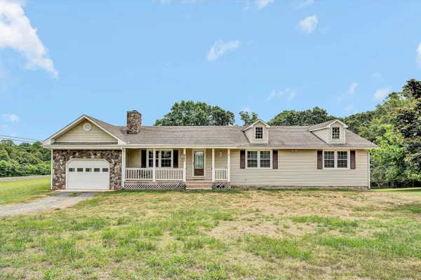 $422,950 | 1030 Windhurst Drive, Hardy, VA 24101