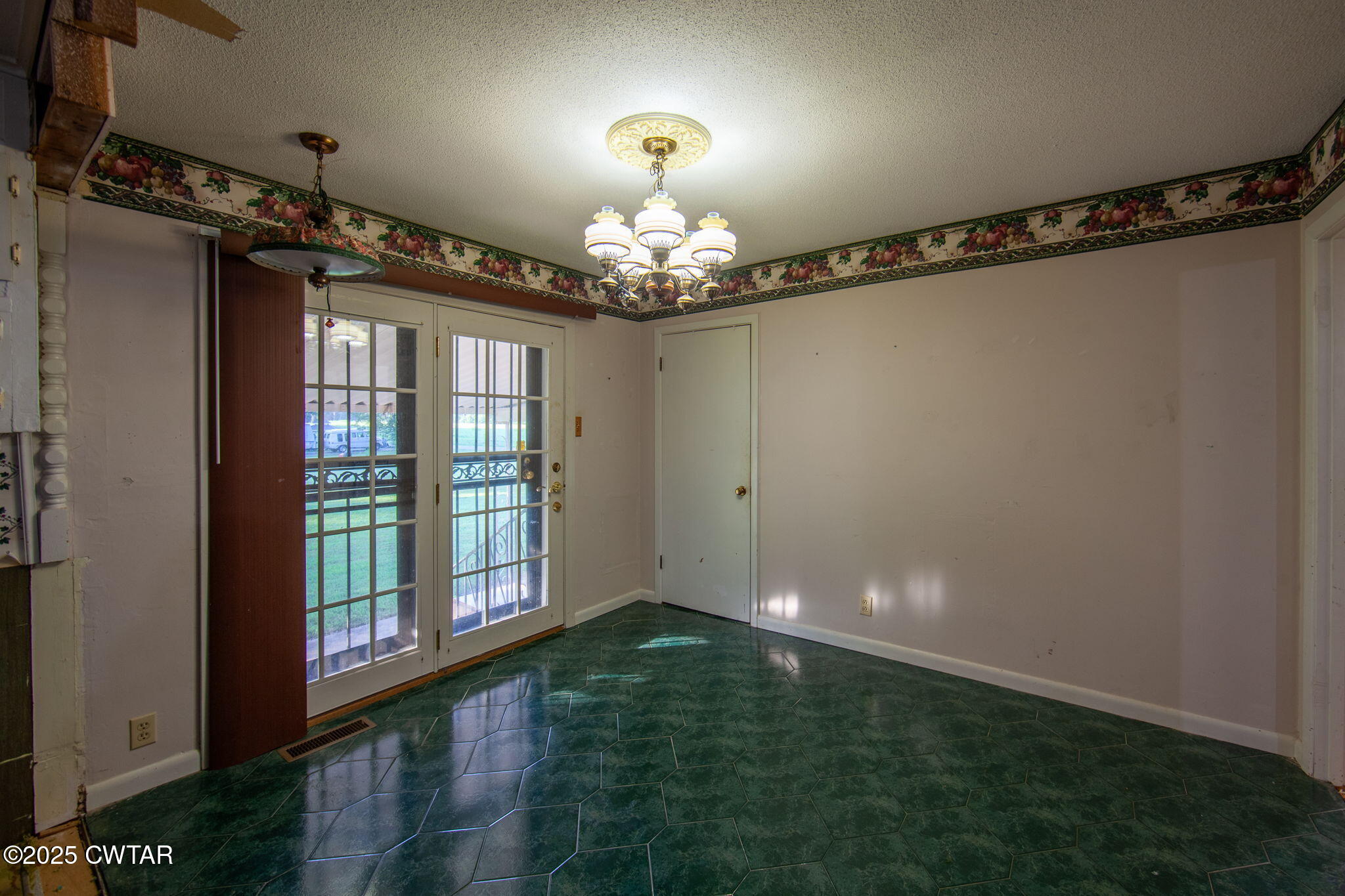 228 Gobelet Road Medon, TN 38356 - Photo 5 of 23 a view of a interior in a room