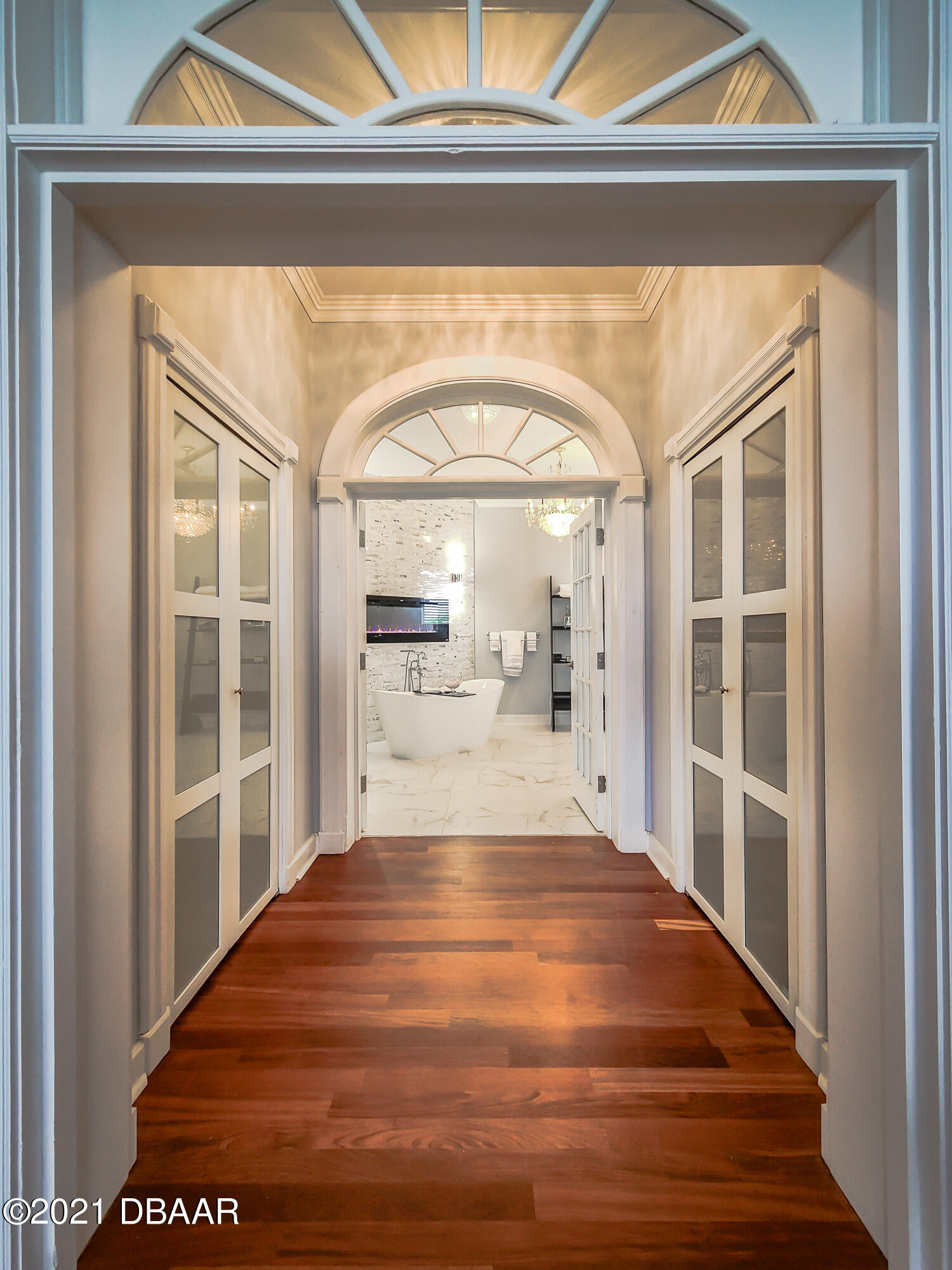 621 North Riverside Drive Edgewater, FL 32132 - Photo 54 of 73 Hallway