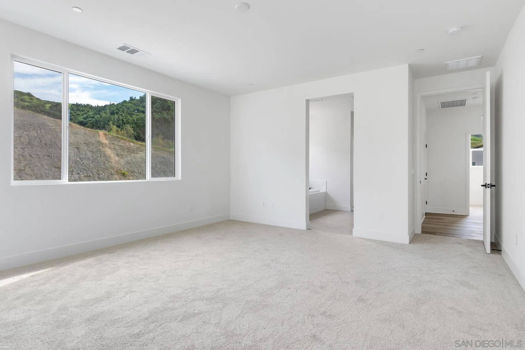 703 Meadowood Street Fallbrook, CA 92028 - Photo 15 of 25