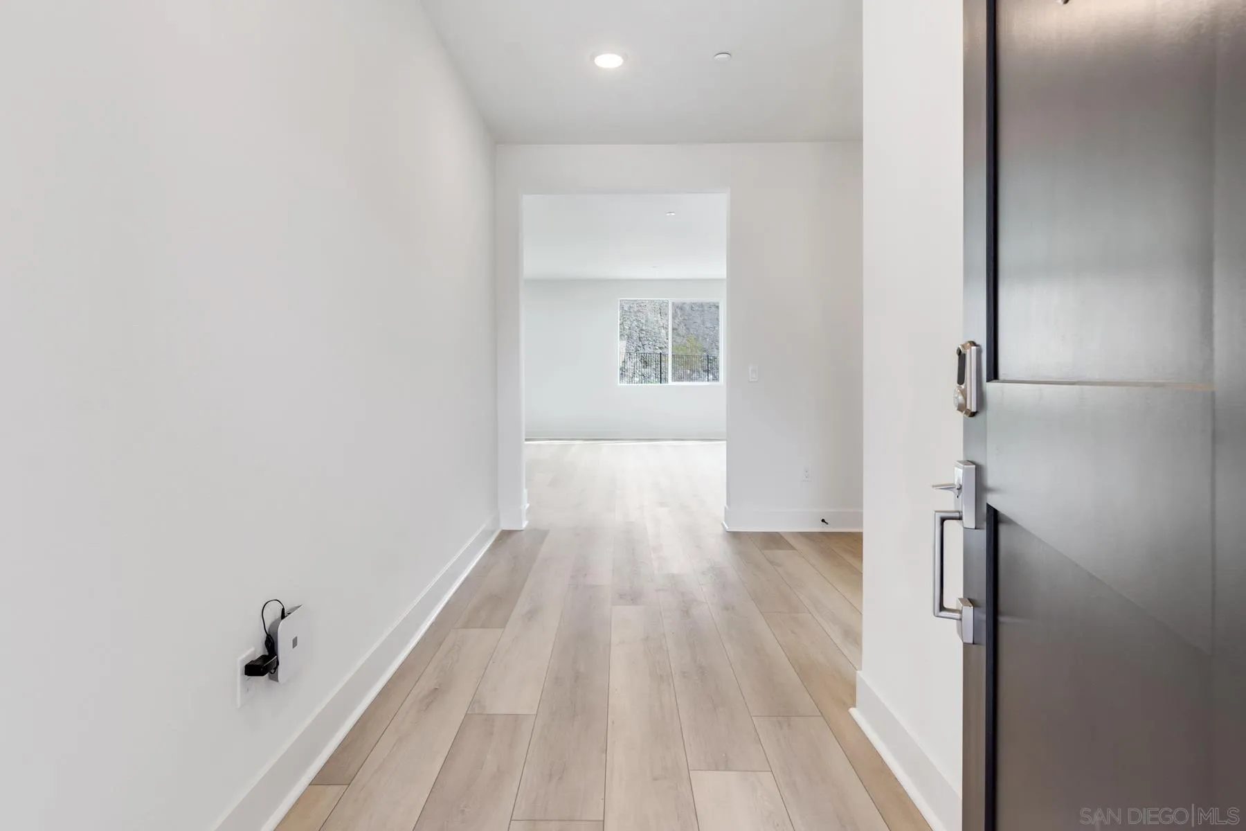 703 Meadowood Street Fallbrook, CA 92028 - Photo 2 of 25