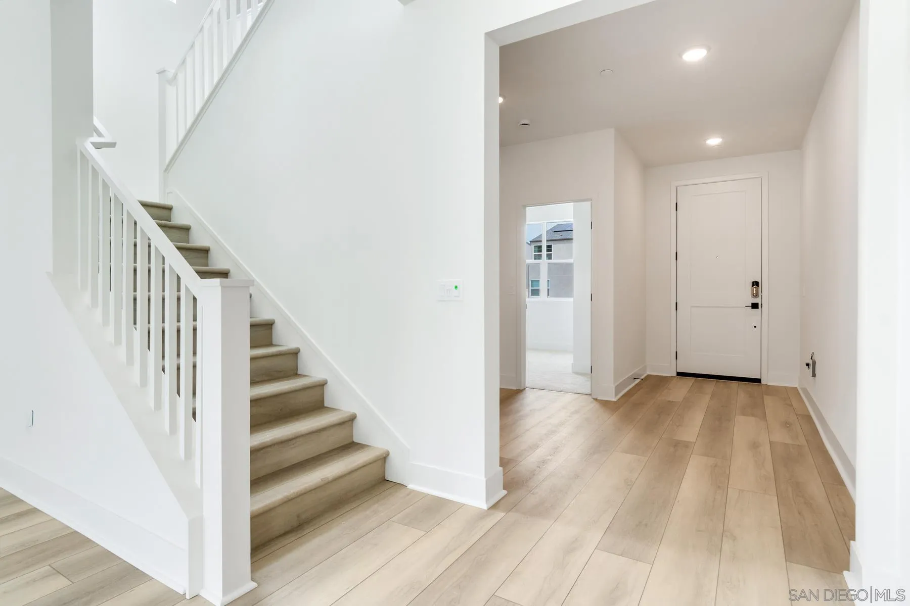 703 Meadowood Street Fallbrook, CA 92028 - Photo 3 of 25