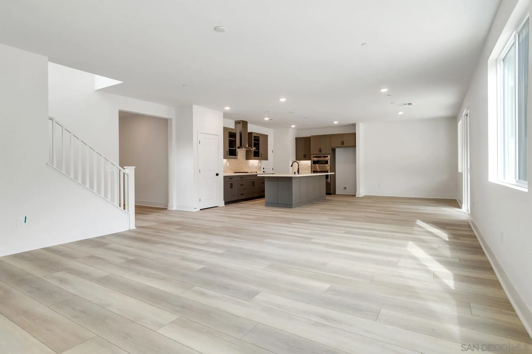 703 Meadowood Street Fallbrook, CA 92028 - Photo 6 of 25