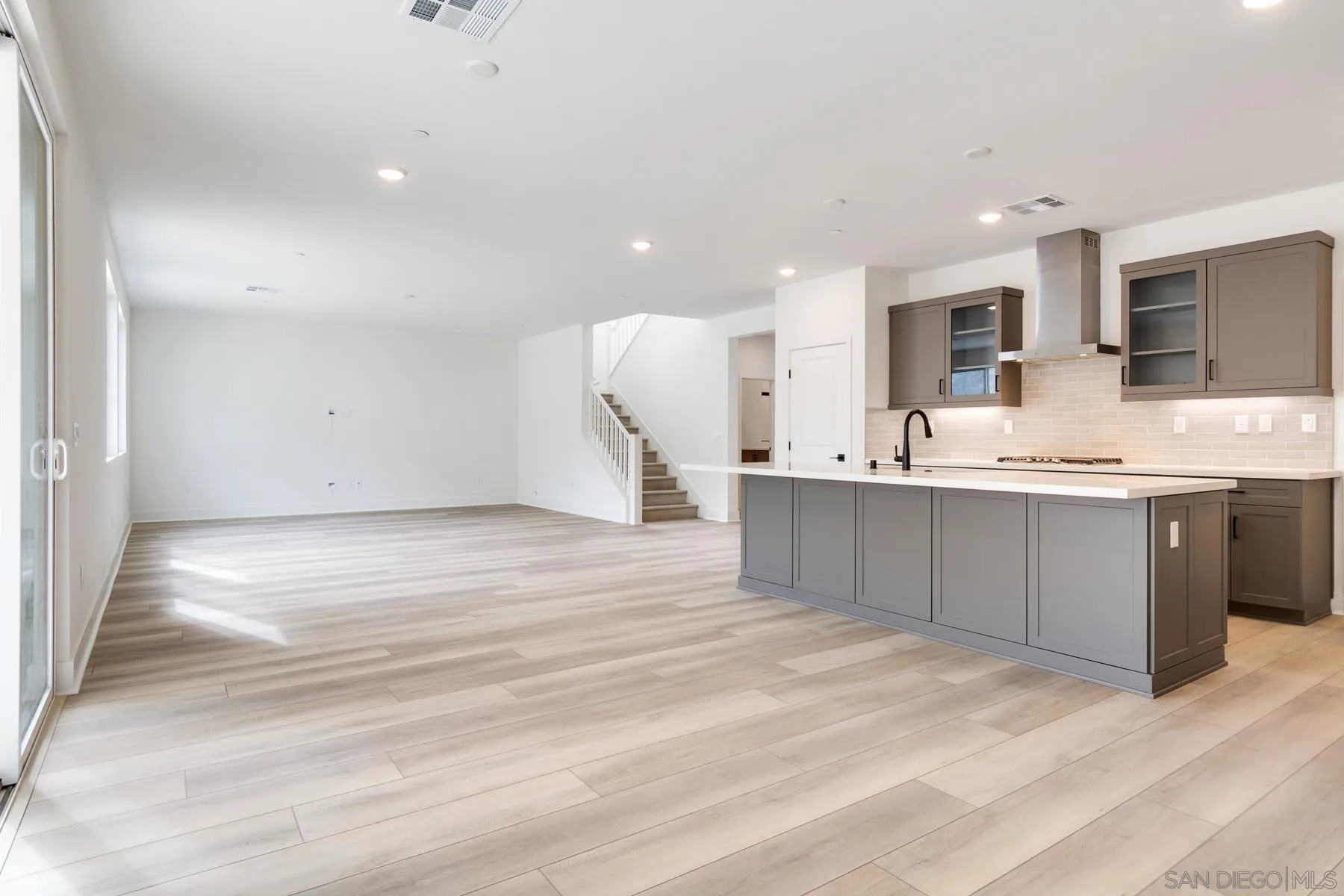 703 Meadowood Street Fallbrook, CA 92028 - Photo 7 of 25