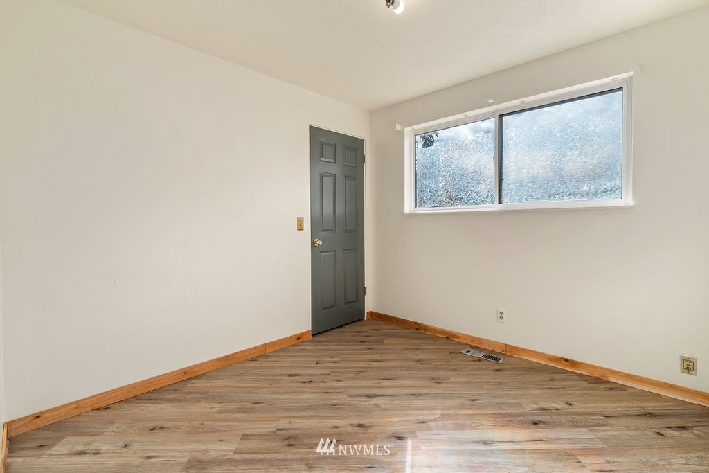 506 Roe Street Steilacoom, WA 98388 - Photo 14 of 27