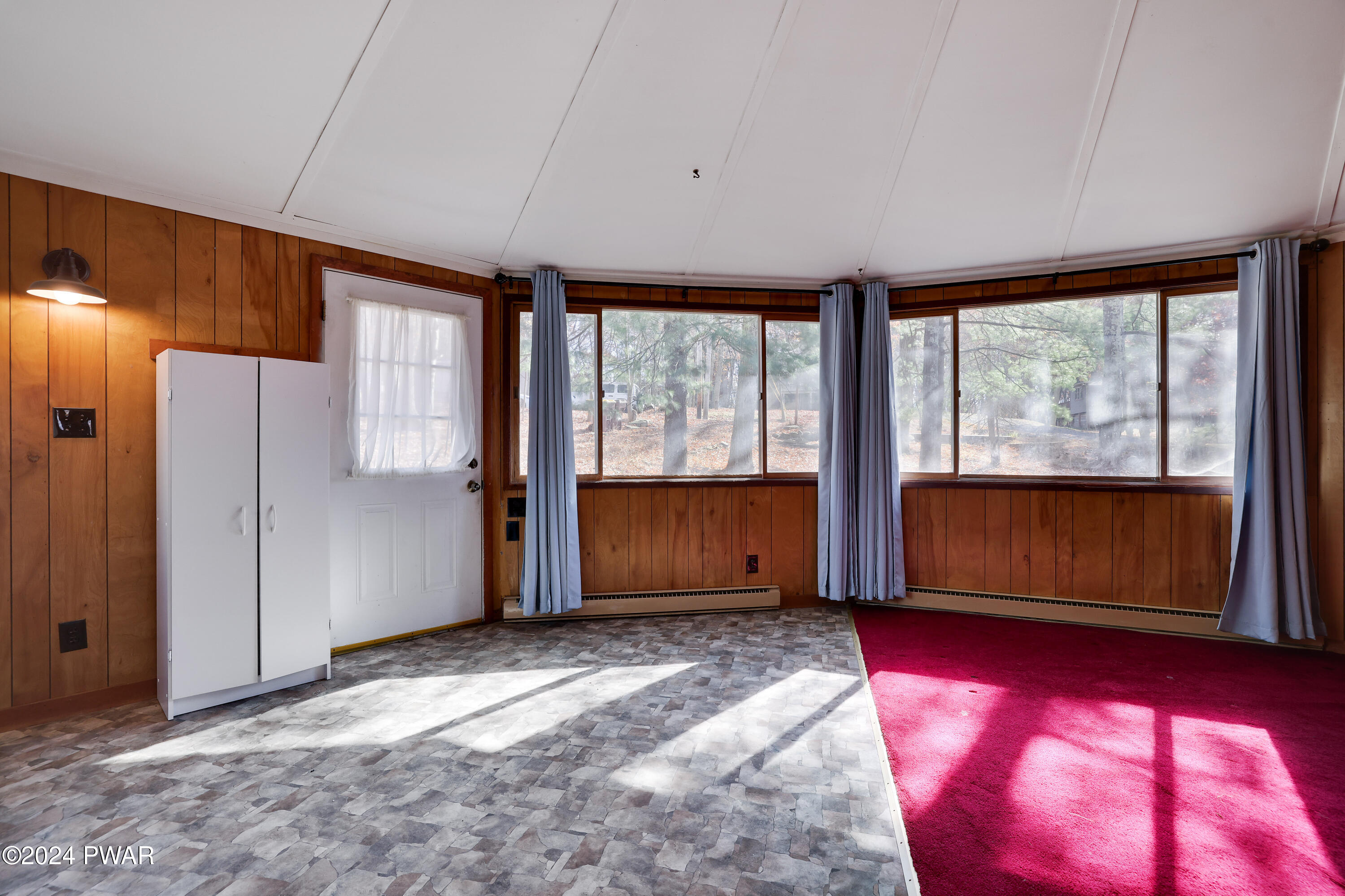 113 Stonehenge Road Milford, PA 18337 - Photo 5 of 20