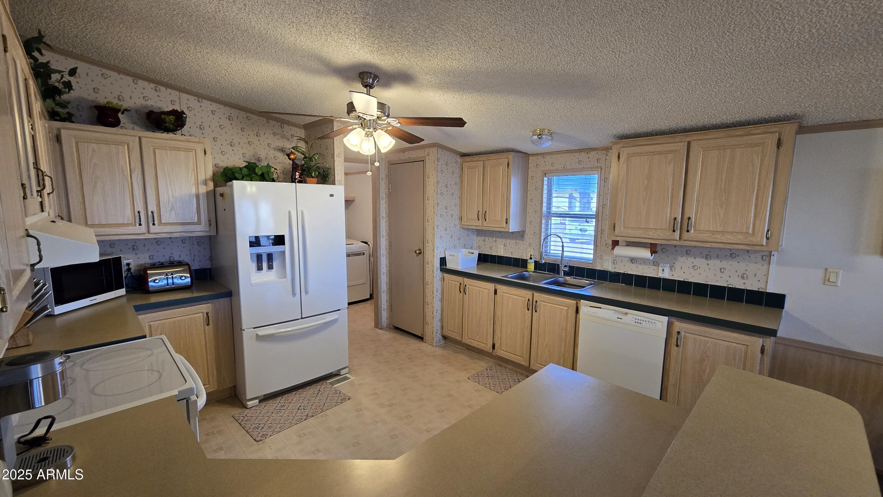 301 South Signal Butte Road, Unit 1116 Apache Junction, AZ 85120 - Photo 6 of 31 20250122_152634