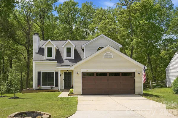 $350,000 | 1629 Oak Knoll Lane, Charlotte, NC 28214