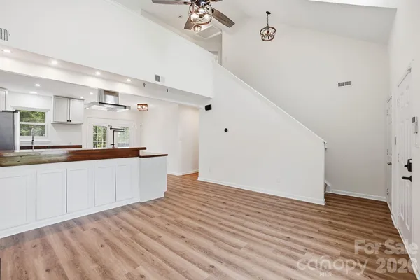 $350,000 | 1629 Oak Knoll Lane, Charlotte, NC 28214