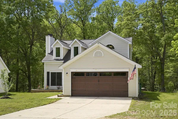 $350,000 | 1629 Oak Knoll Lane, Charlotte, NC 28214