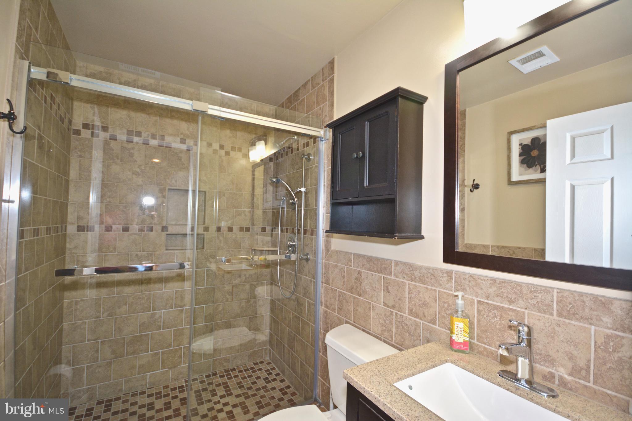 1105 South Culpeper Road Sterling, VA 20164 - Photo 12 of 17 Bath (Master)