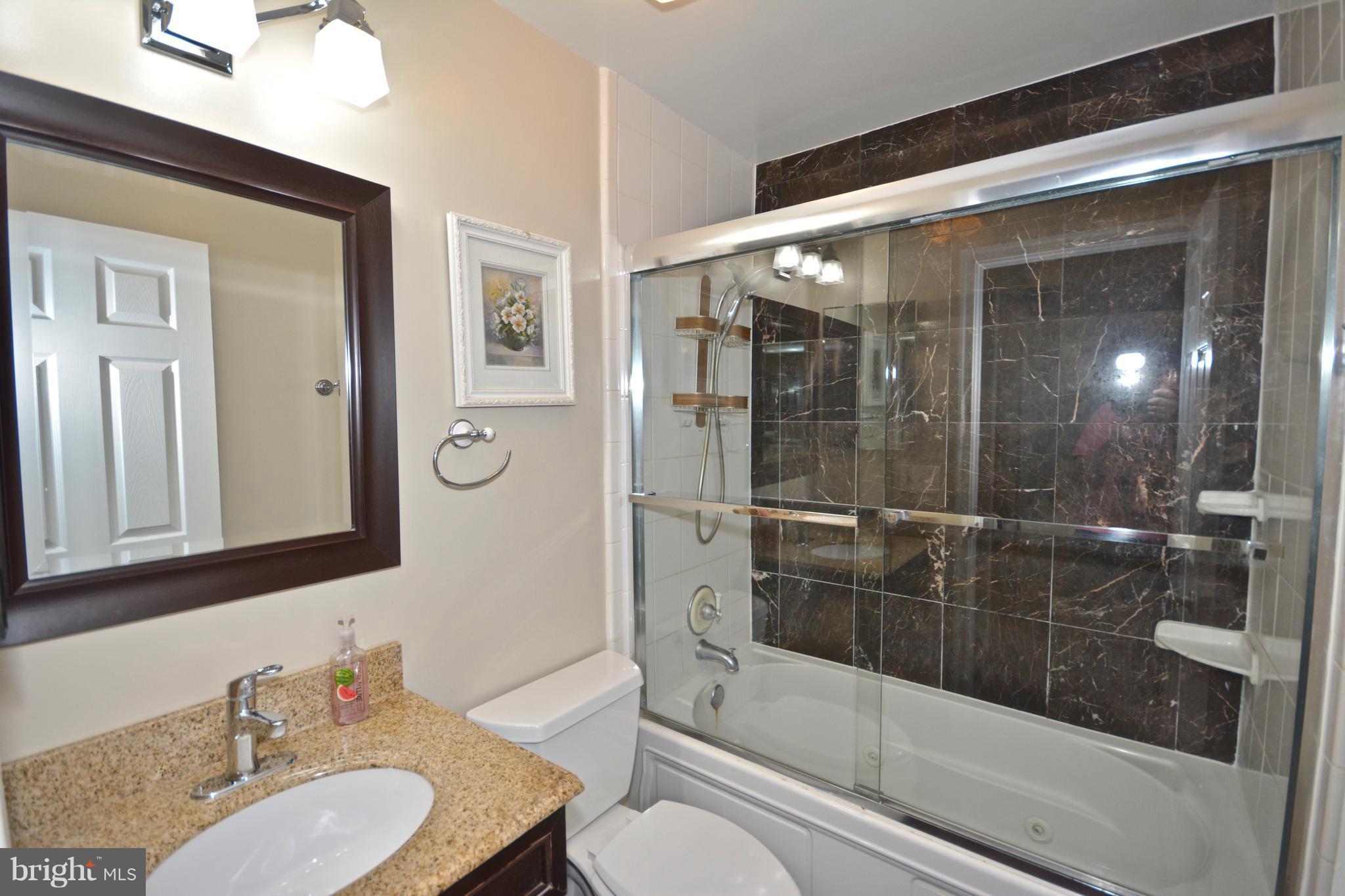 1105 South Culpeper Road Sterling, VA 20164 - Photo 15 of 17 Bath (Master)