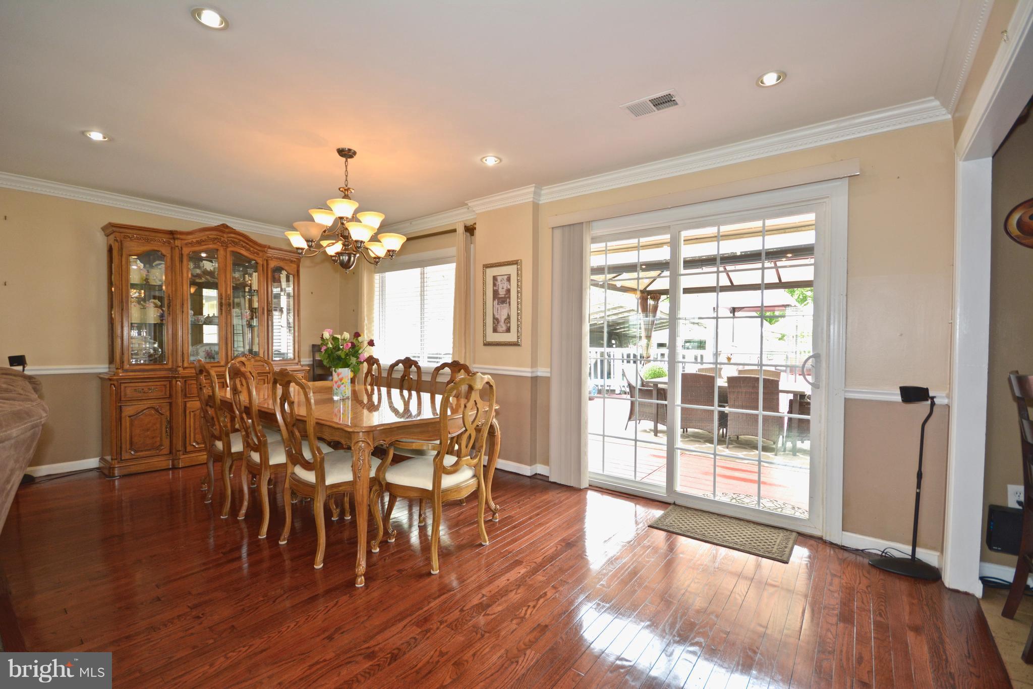 1105 South Culpeper Road Sterling, VA 20164 - Photo 6 of 17 Dining Room