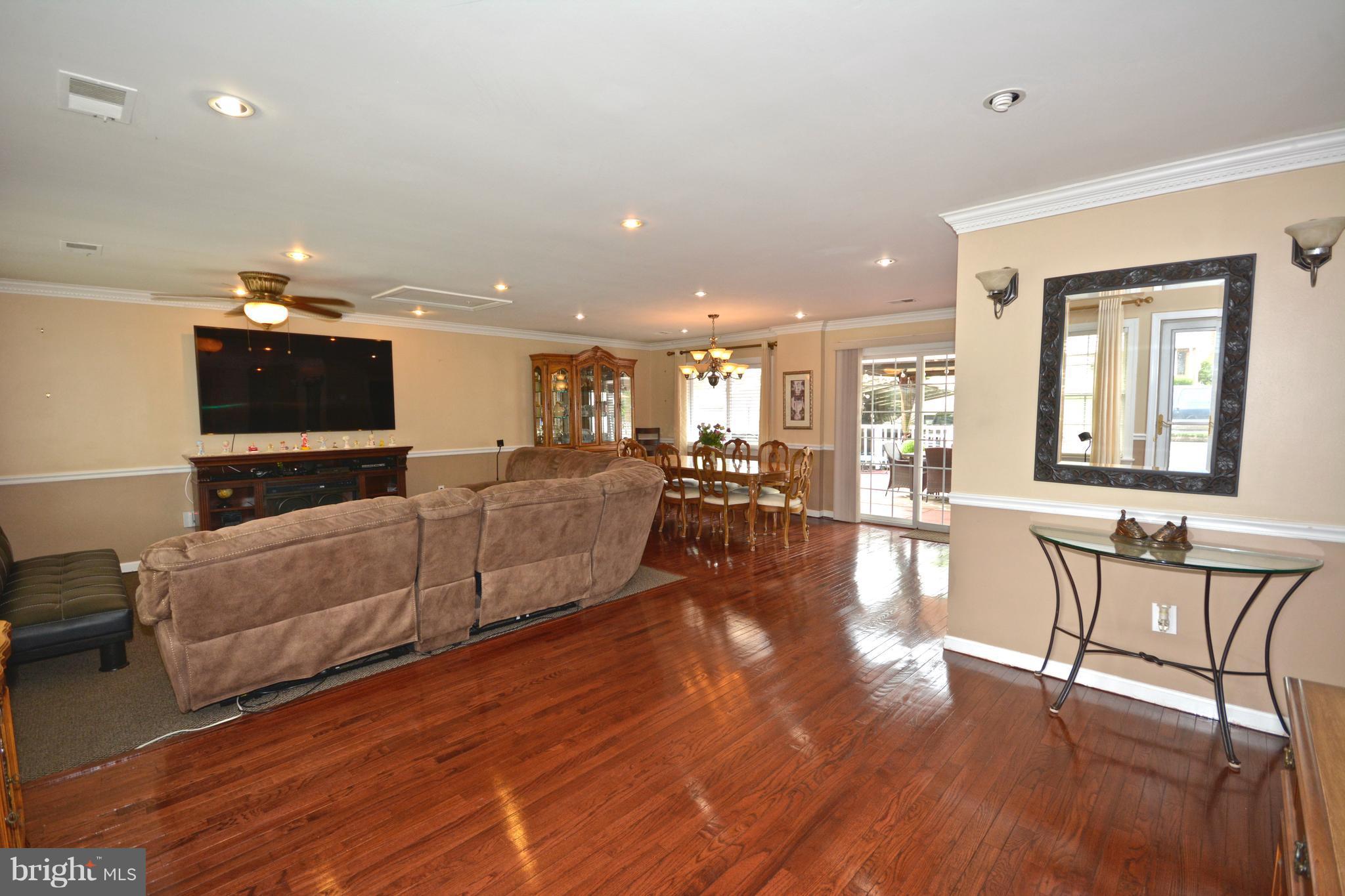 1105 South Culpeper Road Sterling, VA 20164 - Photo 7 of 17 Family Room