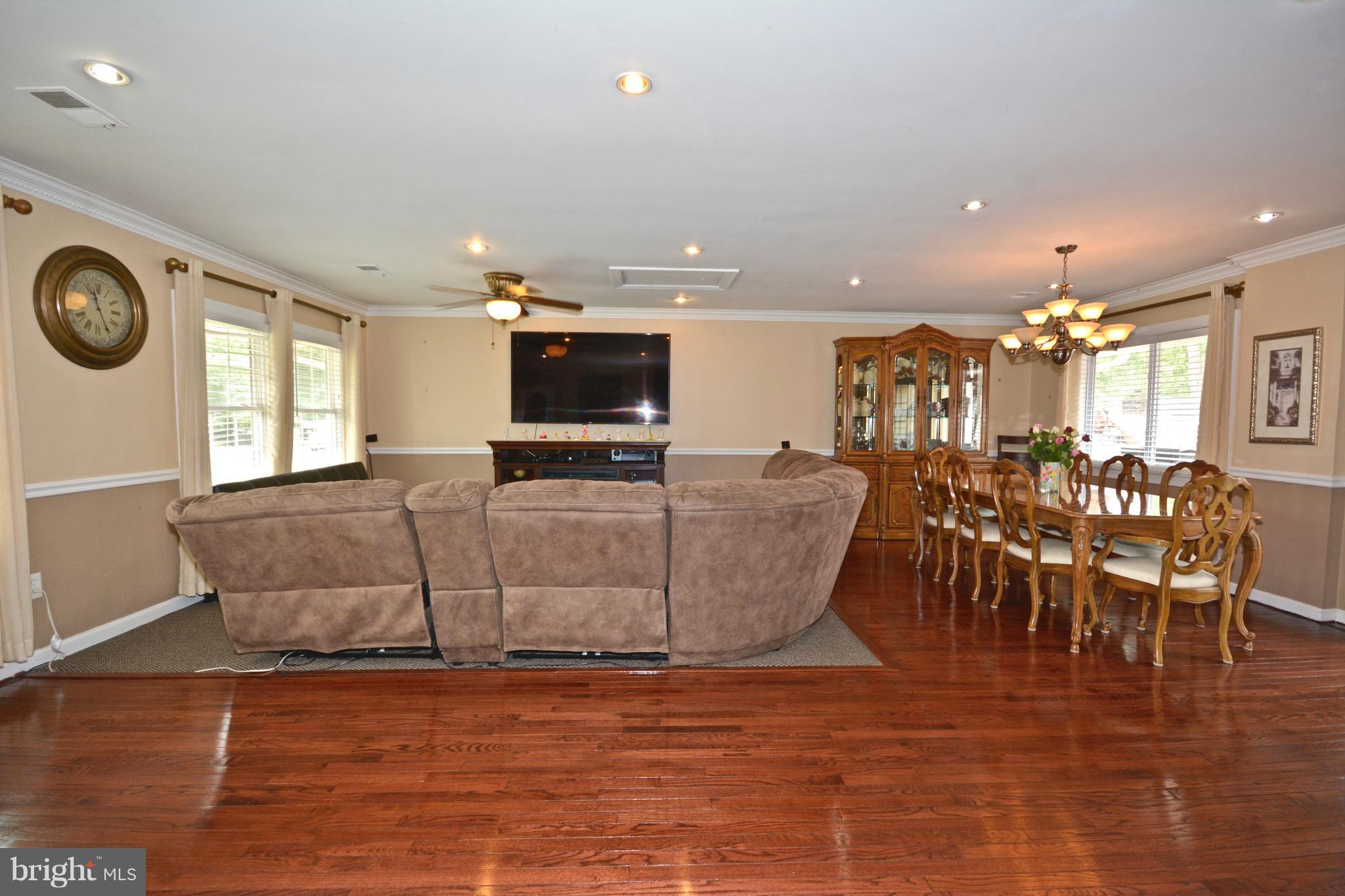 1105 South Culpeper Road Sterling, VA 20164 - Photo 8 of 17 Family Room