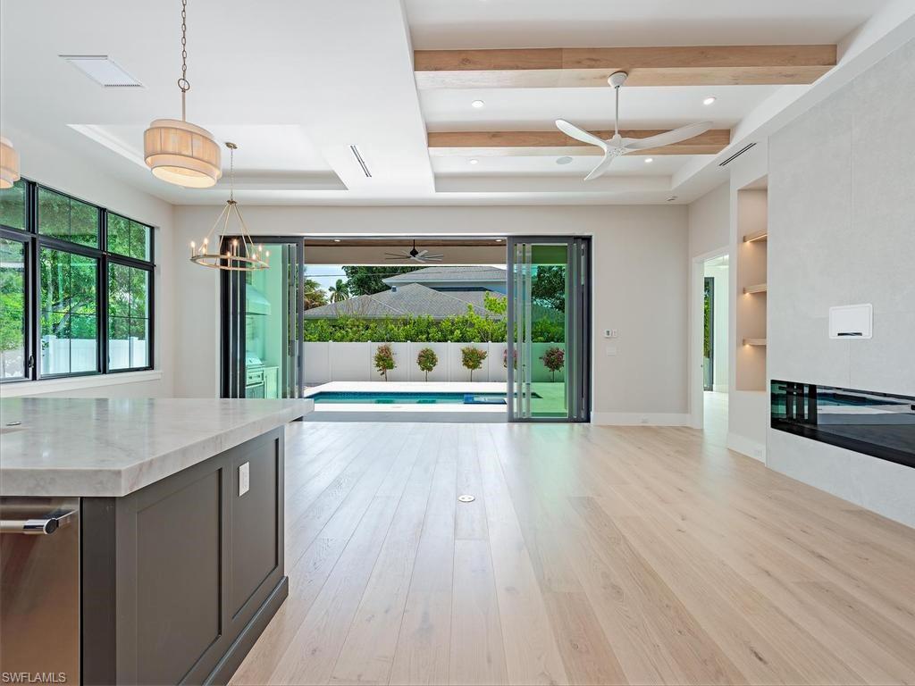 1102 9th Avenue North Naples, FL 34102 - Photo 2 of 17