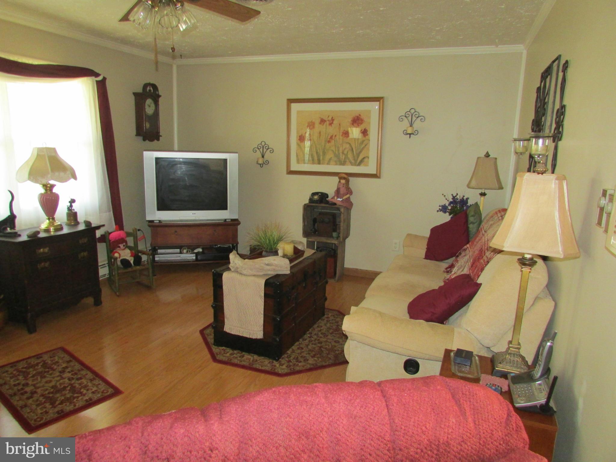 210 East Fourteenth Avenue Ranson, WV 25438 - Photo 9 of 30 Living Room