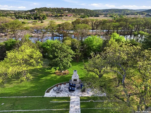 $1,900,000 | 125 West Mauk Road, Ingram, TX 78025