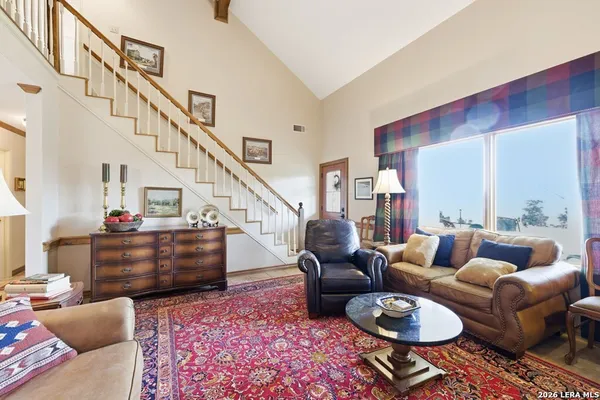 $1,900,000 | 125 West Mauk Road, Ingram, TX 78025