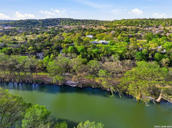 $1,900,000 | 125 West Mauk Road, Ingram, TX 78025