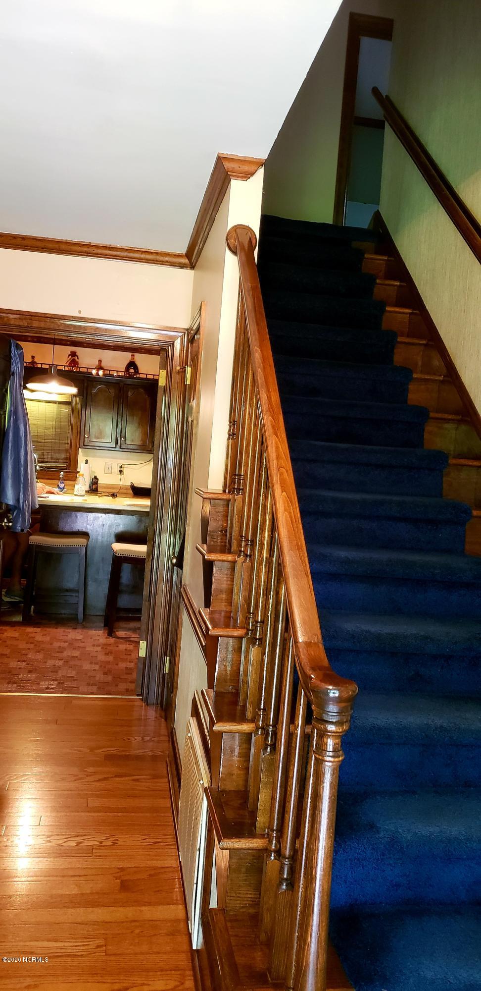 431 Burkett Road Dover, NC 28526 - Photo 5 of 23 foyer
