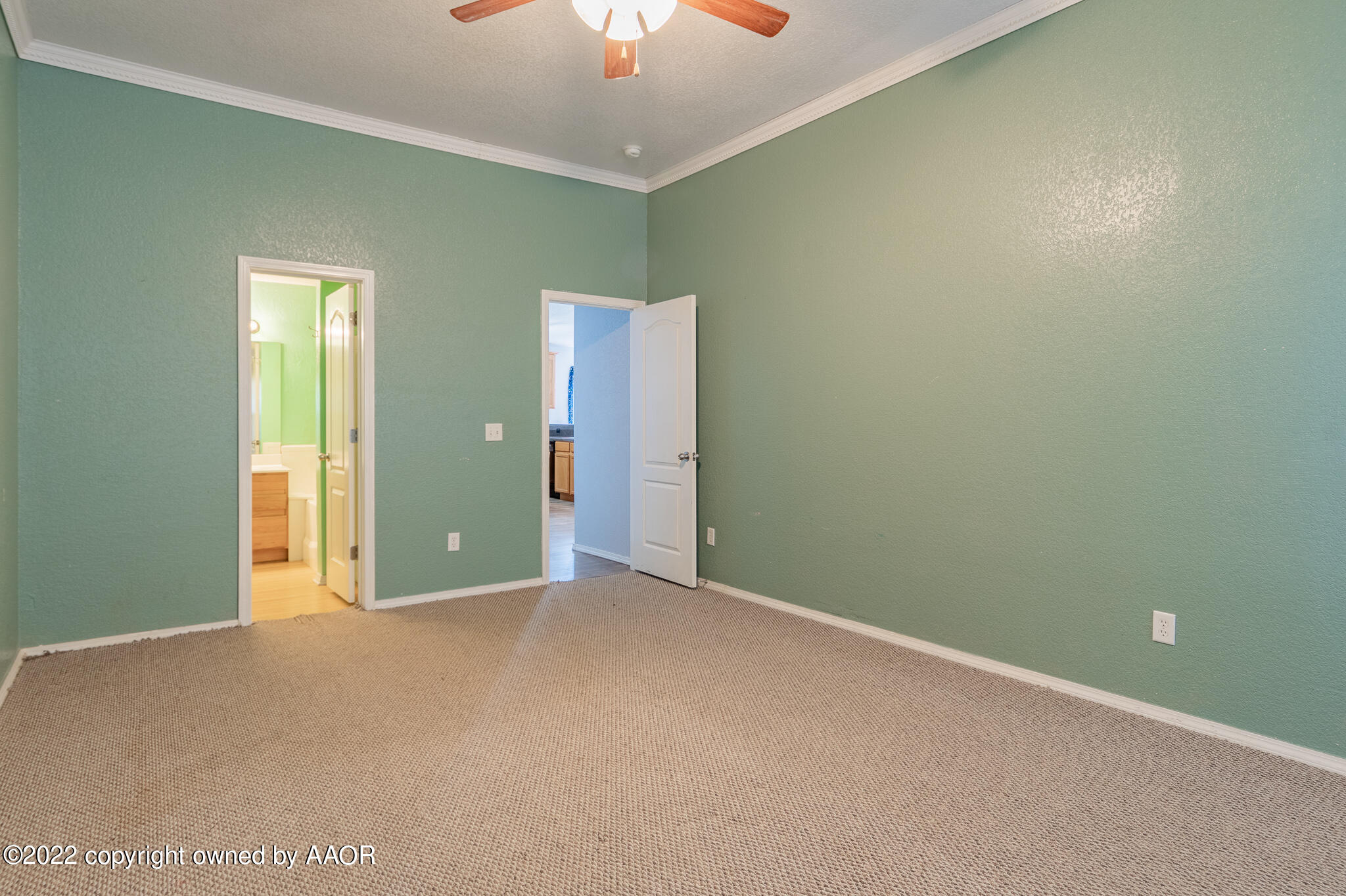 4726 Capulin Lane Amarillo, TX 79110 - Photo 13 of 28 an empty room with a bathroom