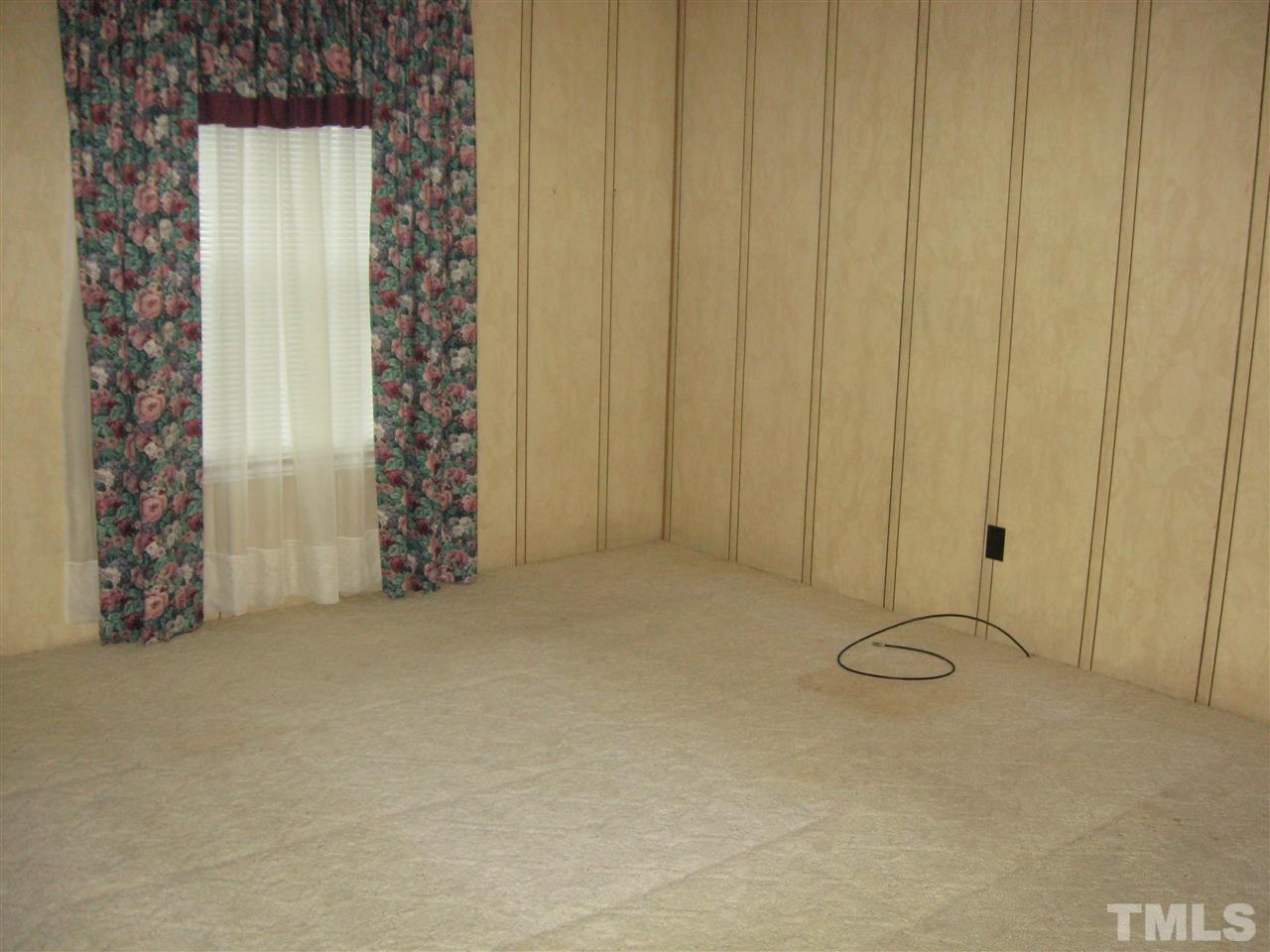 7659 Brogden Road Smithfield, NC 27577 - Photo 5 of 10 Gallery Image 5