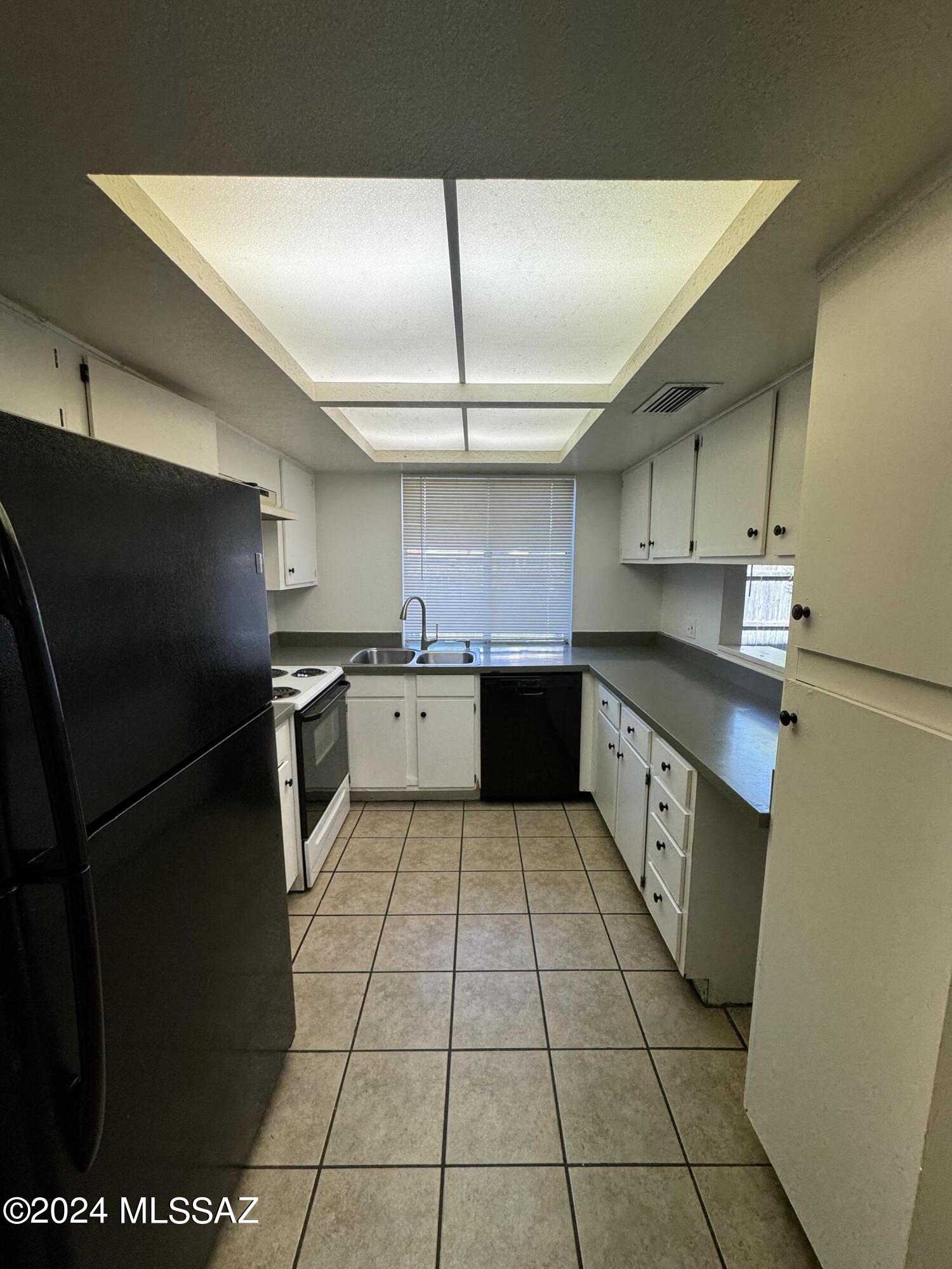 1505 East Prince Road, Unit B Tucson, AZ 85719 - Photo 9 of 37