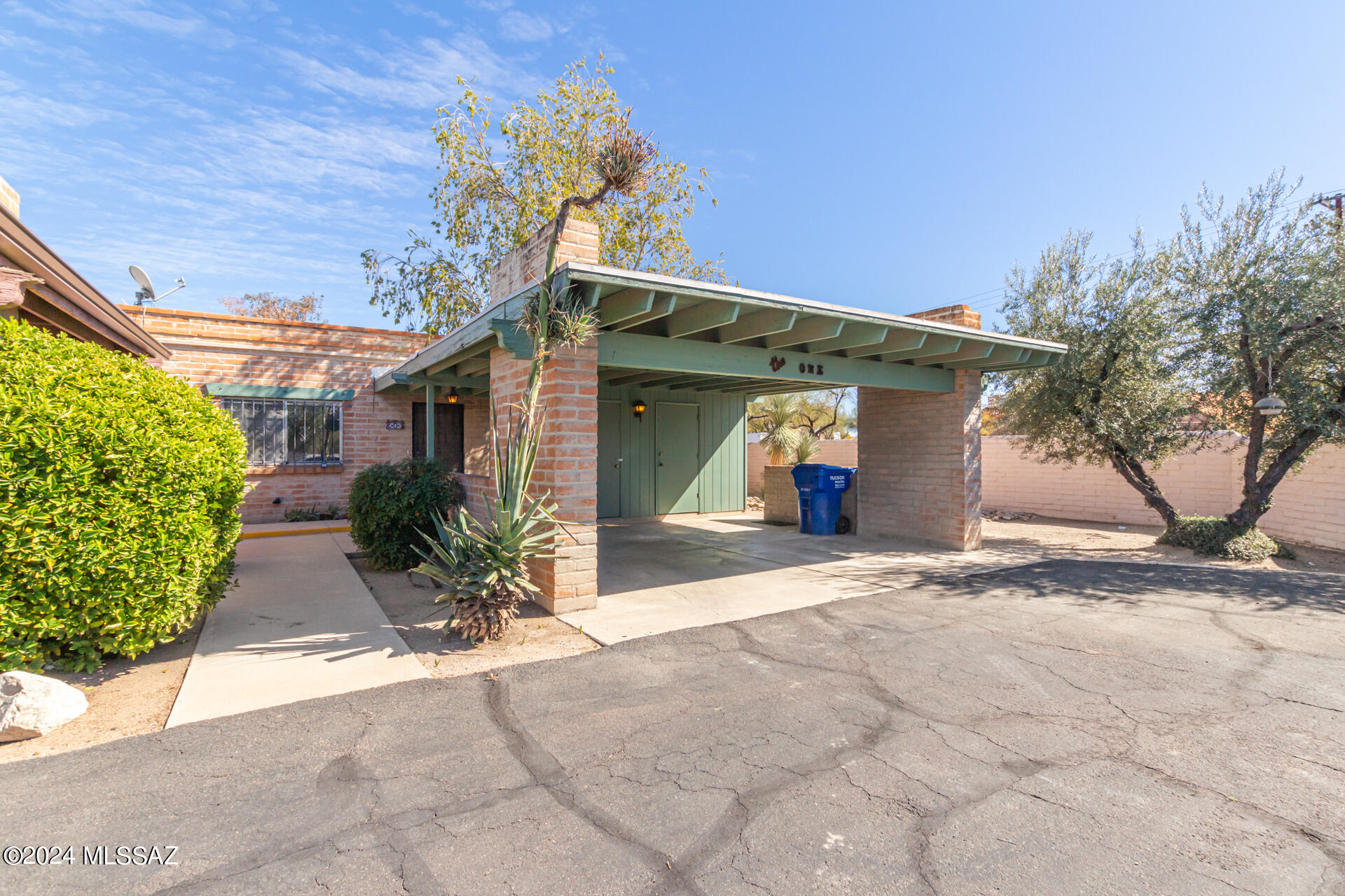 1 East Pastime Road Tucson, AZ 85705 - Photo 2 of 26