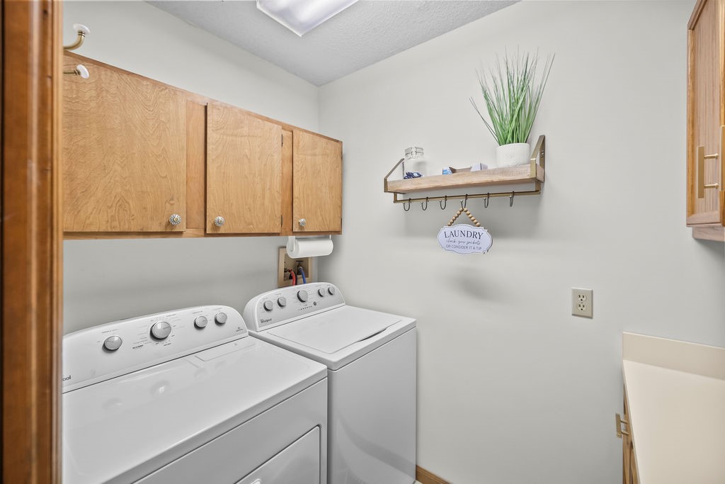 1433 Masters Lane Decatur, IL 62521 - Photo 23 of 41 Gallery Image 23