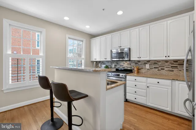 $1,399,000 | 1220 Roundhouse Lane, Alexandria, VA 22314
