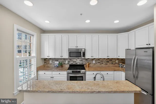 $1,399,000 | 1220 Roundhouse Lane, Alexandria, VA 22314