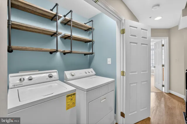 $1,399,000 | 1220 Roundhouse Lane, Alexandria, VA 22314