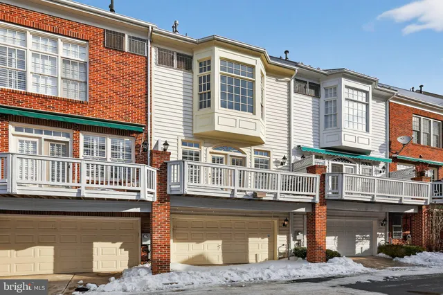 $1,399,000 | 1220 Roundhouse Lane, Alexandria, VA 22314