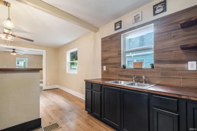 $120,000 | 901 Lawndale Avenue, South Bend, IN 46628